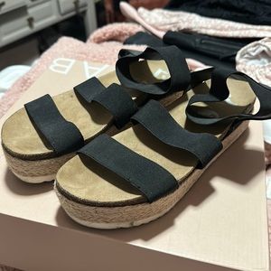 Platform sandals